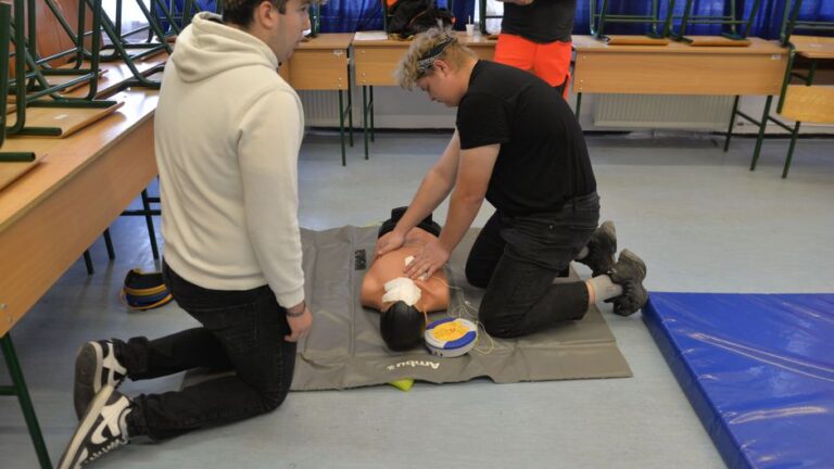 The Essential Guide to CPR: Saving Lives Through Knowledge