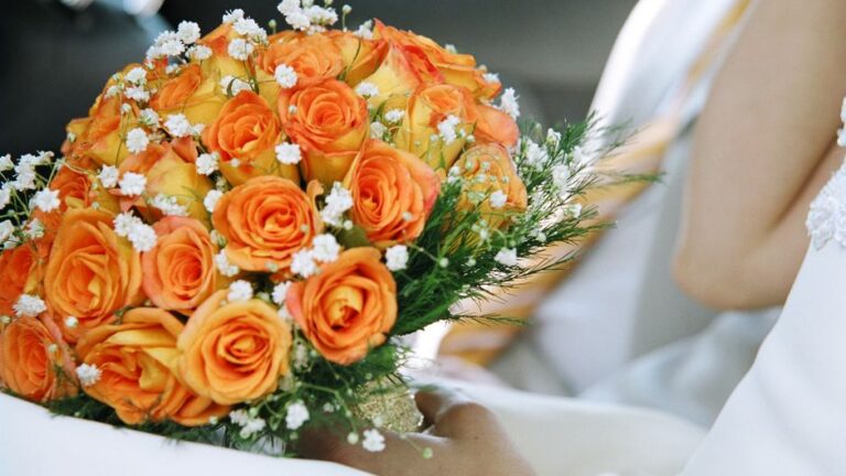 結婚式に華を添えるブライダルフラワーの魅力