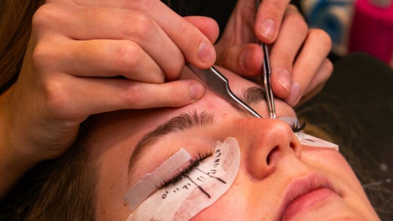 Transform Your Look: The Ultimate Guide to Lash Extension Salons