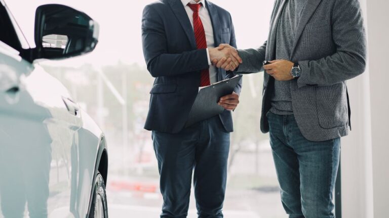 Descubre cómo alquilar coches baratos en tu próximo viaje